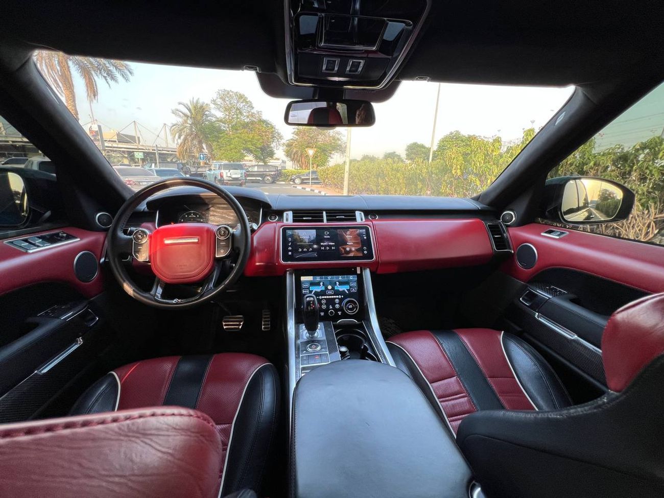 لاند روفر رينج روفر سبورت Range Rover Sport SVR – 2022 Face Lift In & Out – 125K km – GCC – Full Option