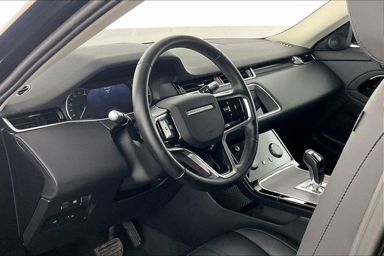 لاند روفر رانج روفر إيفوك P200 | National Day Celebration | شامل الضمان | 0 ﺪﻔﻋﺓ ﺃﻮﻟﻯ