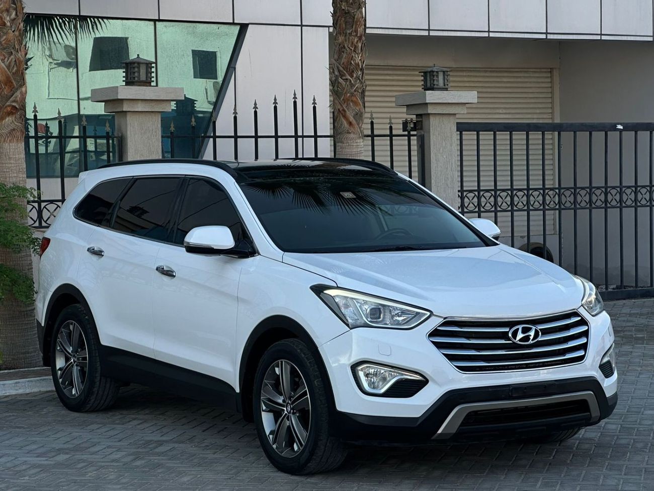 Hyundai Grand Santa Fe