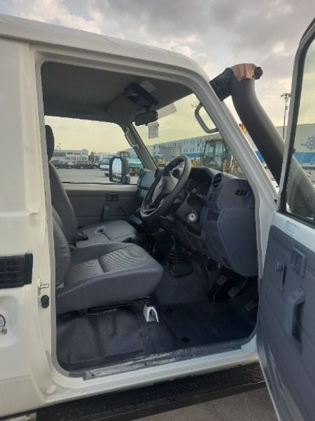 تويوتا لاند كروزر بيك آب Toyota LC79 RHD Single Cabin 4.2L Diesel 2025