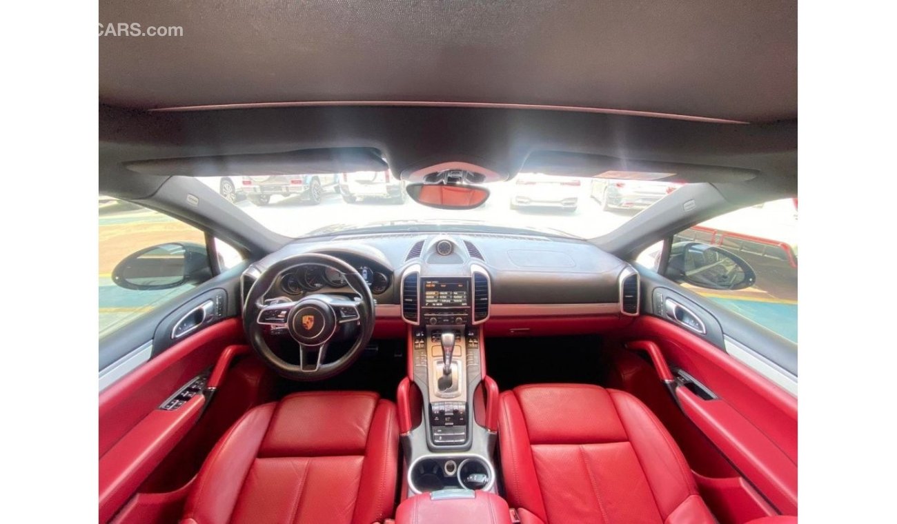 Porsche Cayenne GCC SPEC PORSCHE CAYENNE S