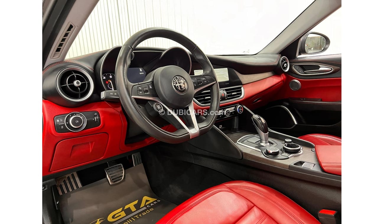 ألفا روميو جوليا 2017 Alfa Romeo Giulia Veloce Q4, Warranty, Full Alfa Service History, Low Kms, GCC