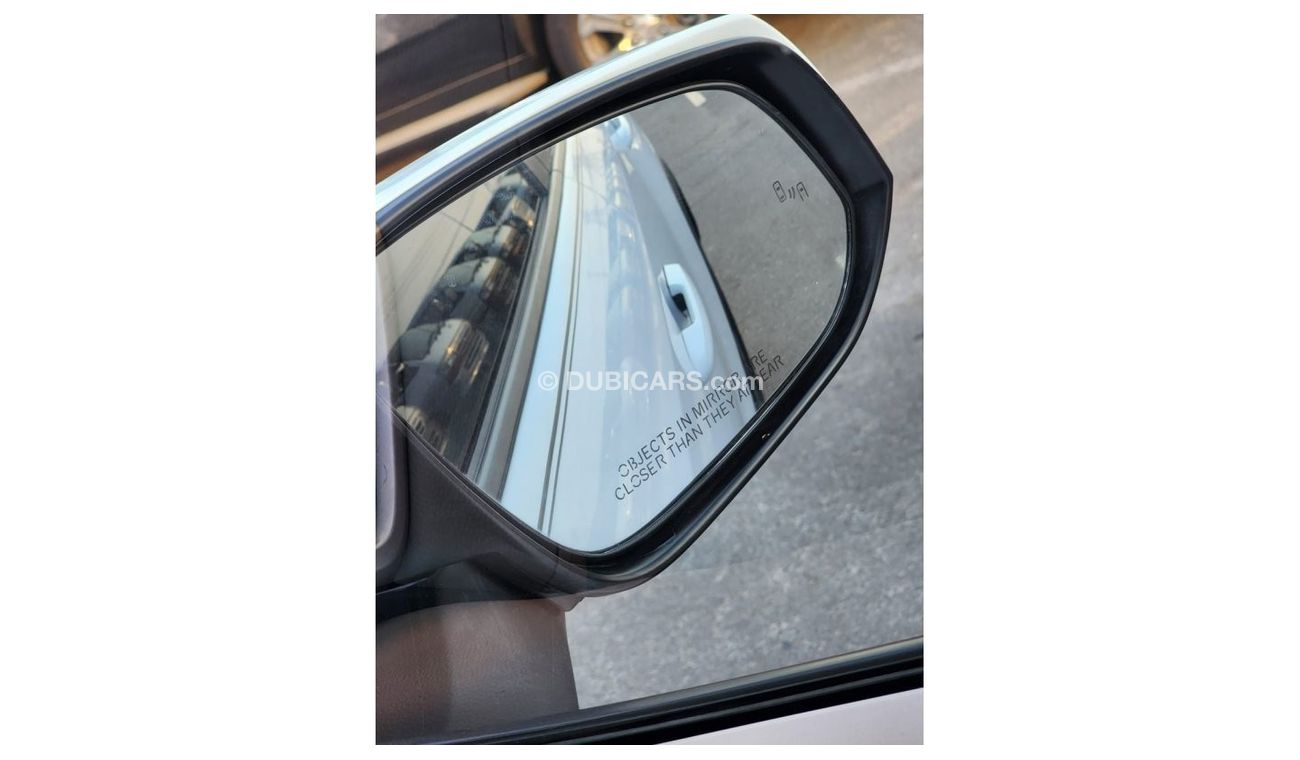 تويوتا راف ٤ XLE