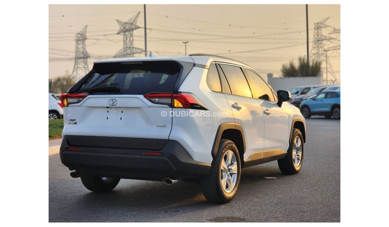 تويوتا راف ٤ XLE