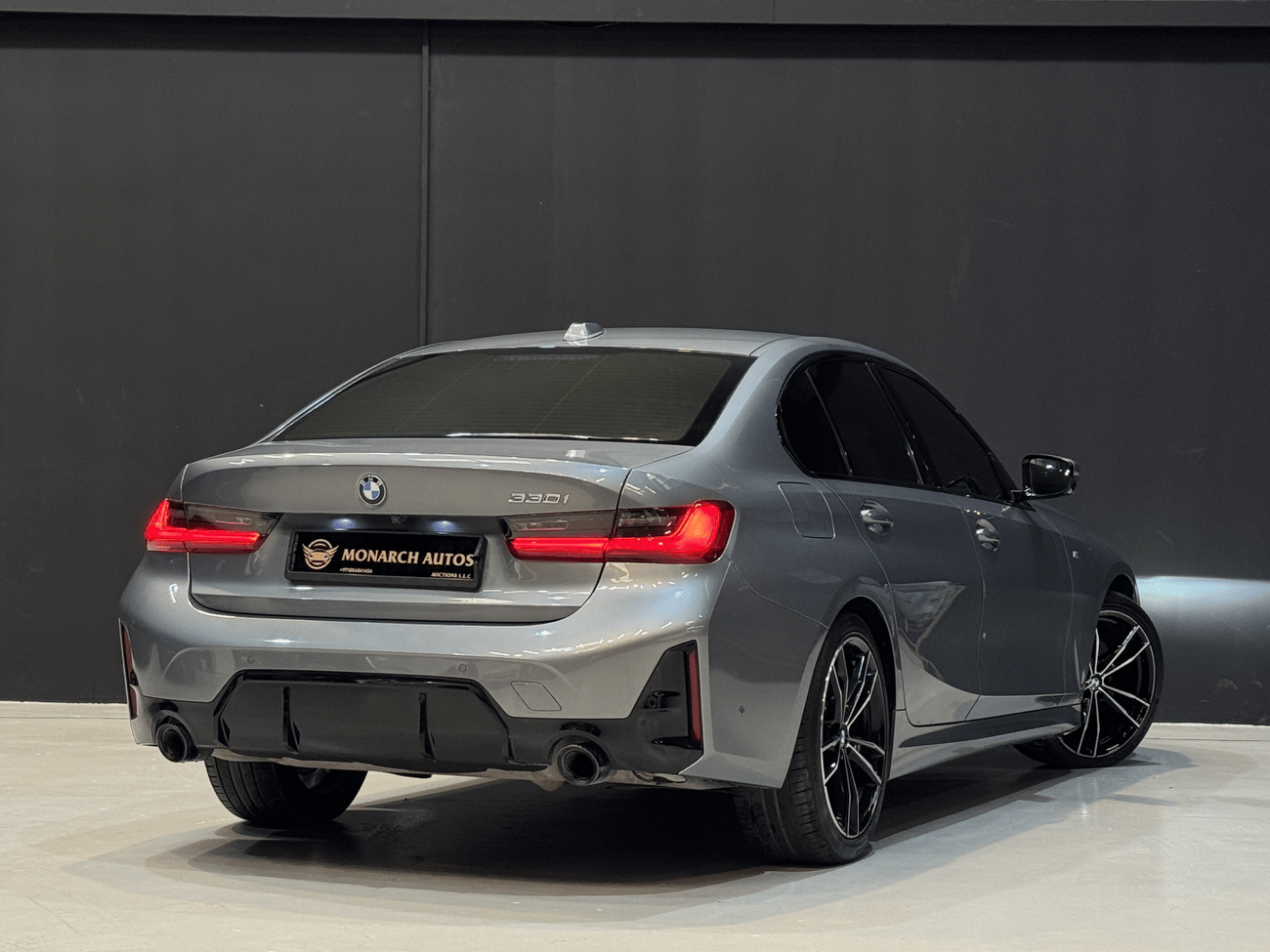 BMW 330i M SPORT
