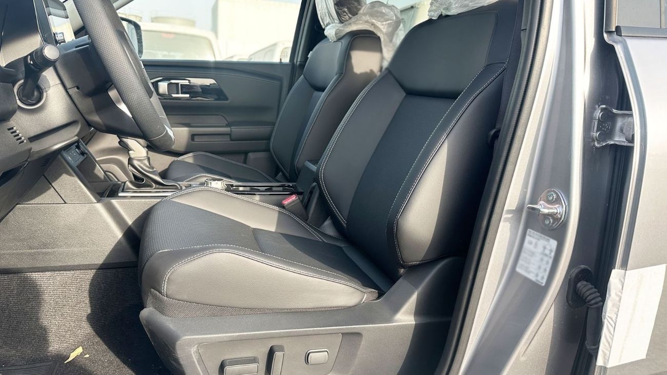 Mitsubishi L200 Mitsubishi L200 2.4L Sportero New Face D DC 4WD 6AT