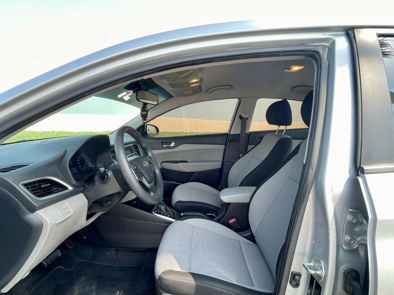 هيونداي أكسنت GLS متوفر في معرضنا سما الشآم لتجارة السيارات