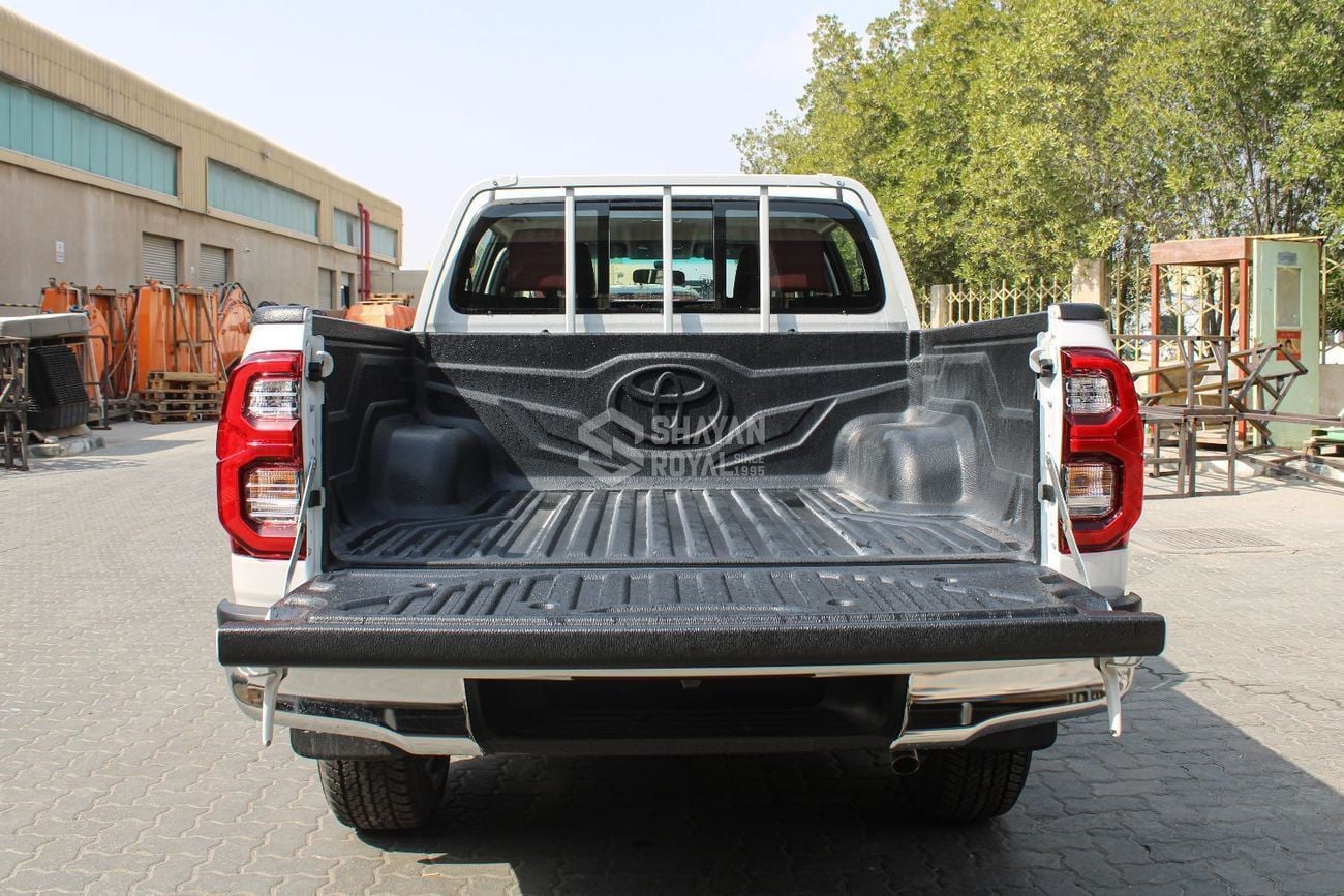 تويوتا هيلوكس GLX 2.7L PETROL GLXS-G 4WD MT DC 2026MY