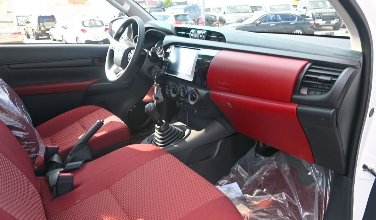 تويوتا هيلوكس Toyota Hilux 2025 2.7L Petrol 4 Cylinders Wheel size 17 inch Single Cab Manual  4WD