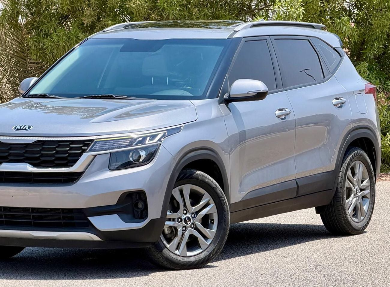 كيا سيلتوس LX 740-Monthly l GCC l Sunroof, Full Option I Accident Free