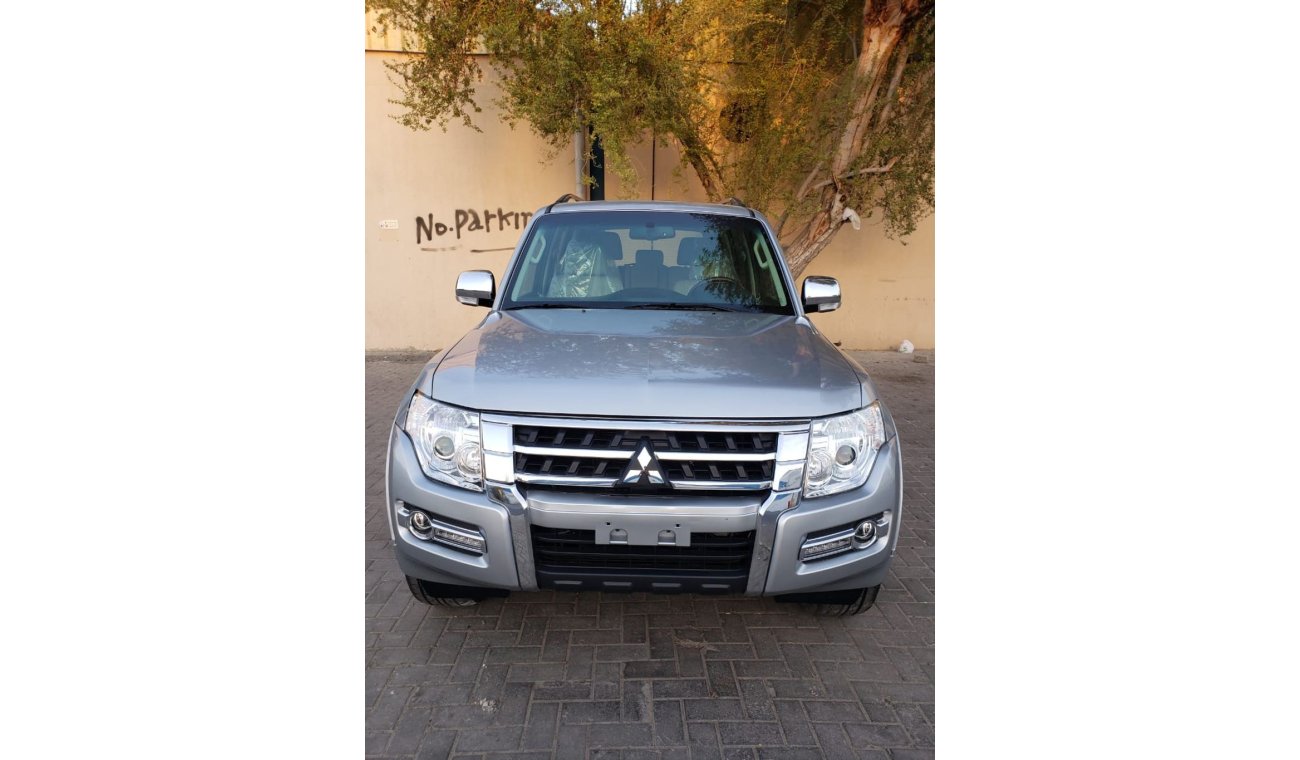 Mitsubishi Pajero Full option leather seats clean car