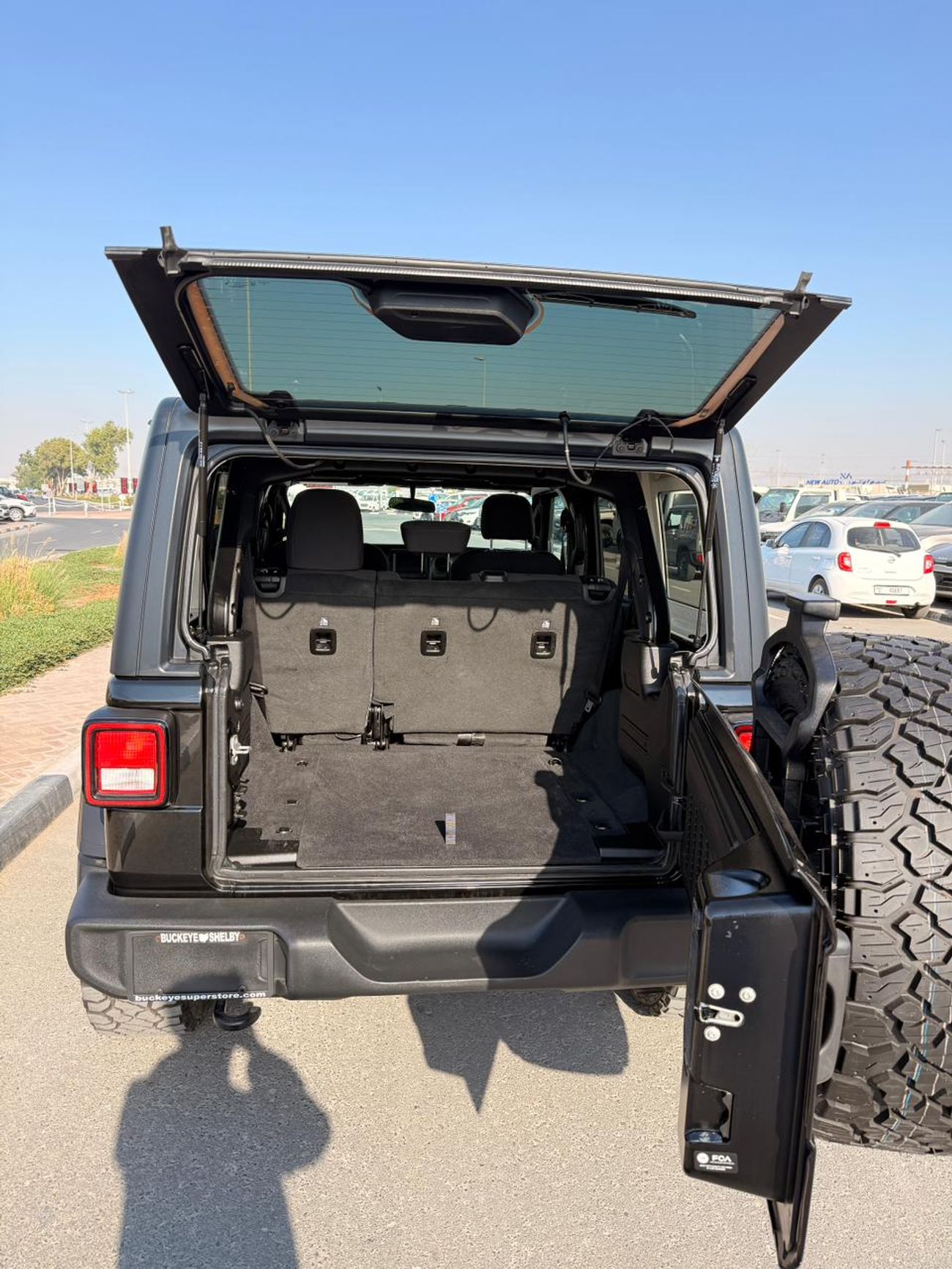 Jeep Wrangler Unlimited Sport 3.6L A/T