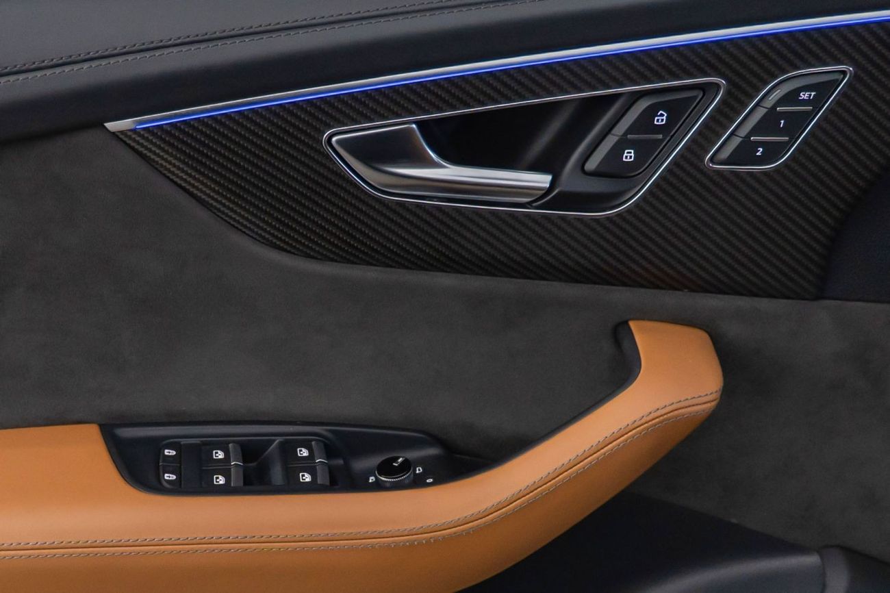 Audi RS Q8 TFSI quattro 4.0L