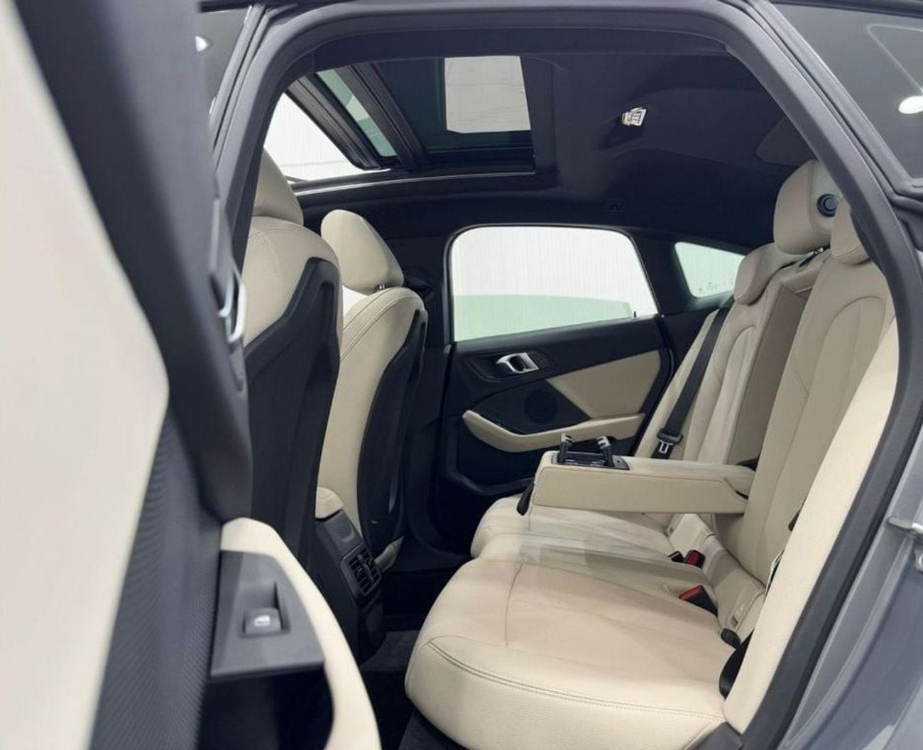 بي أم دبليو 218 M-Sport 2024 BMW 218i M-Sport, 2027 BMW Warranty, 2034 BMW Service Pack, Very Low Kms, GCC