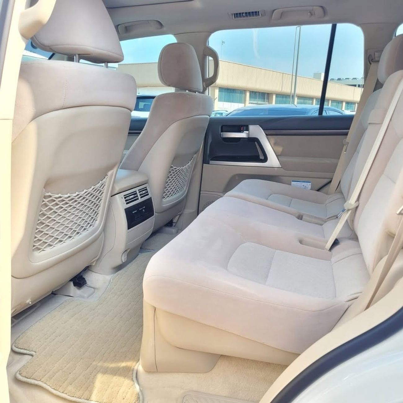 تويوتا لاند كروزر TOYOTA LANDCRUISER VXR V8 5.7