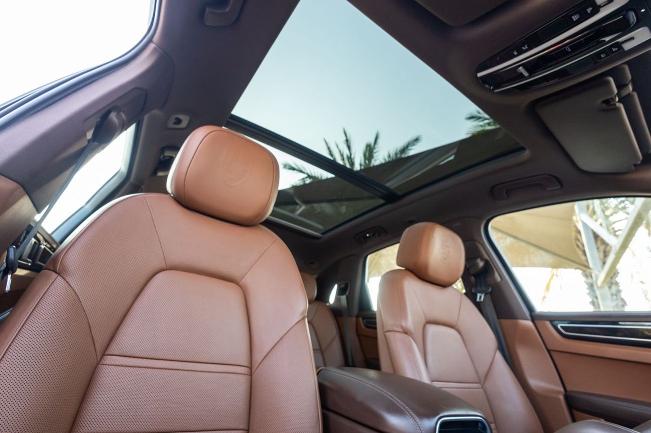 Porsche Cayenne S 2.9L (440 HP)