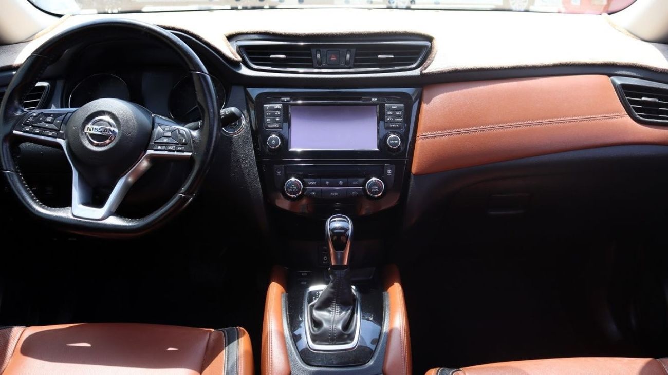 Nissan XTrail SV ACCIDENTS FREE - GCC - FULL OPTION - 7 STR - ORIGINAL PAINT - PERFECT CONDITION INSIDE OUT