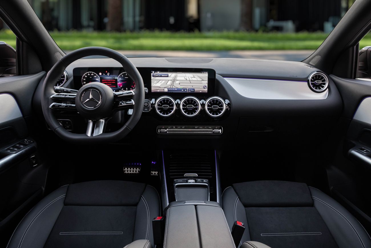 مرسيدس بنز GLA 220 GLA 200 AMG | 4,113 P.M | 0% Downpayment | 5 YEARS AGENCY WARRANTY