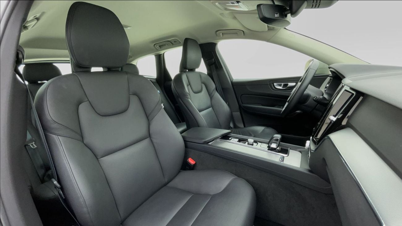 فولفو XC 60 2L 2023 | 0 DP | 1509/Month | 30 Day Return | Service History