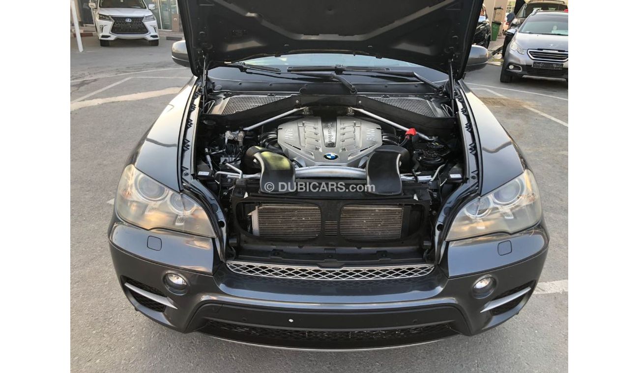 بي أم دبليو X5 النوع : بي ام دبليو X5 الموديل : 2011 المواصفات :     خليجي فل مواصفات بانوراما شاشه وتحكم كهربي كام