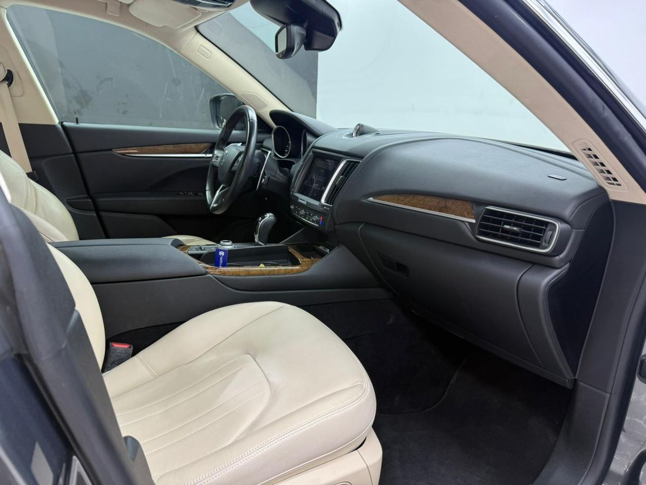 Maserati Levante GranLusso 3.0L AED 2,375 / Monthly l 0% Down Payment l Levante l 1 Year Warranty