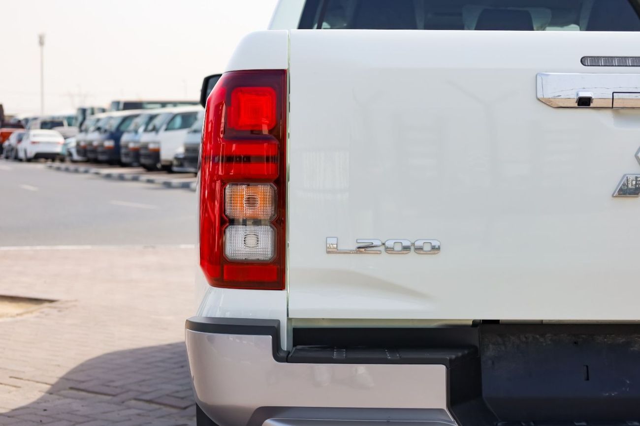 Mitsubishi L200 SPORTERO 2.4L DIESEL DCABIN 4WD 6AT CHROME EDITION 2026 MODEL