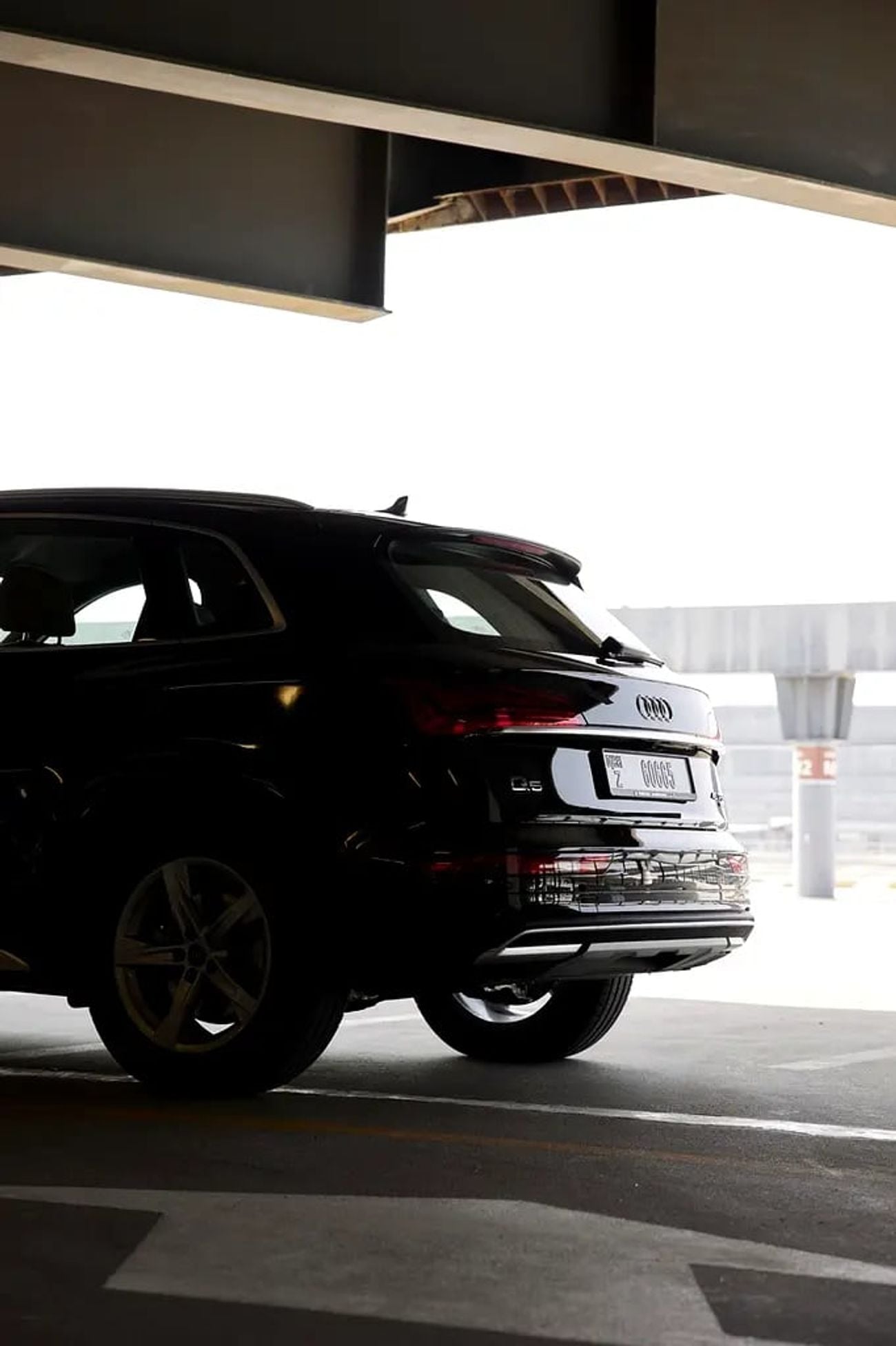 أودي Q5 45 TFSI Quattro Design 2.0L