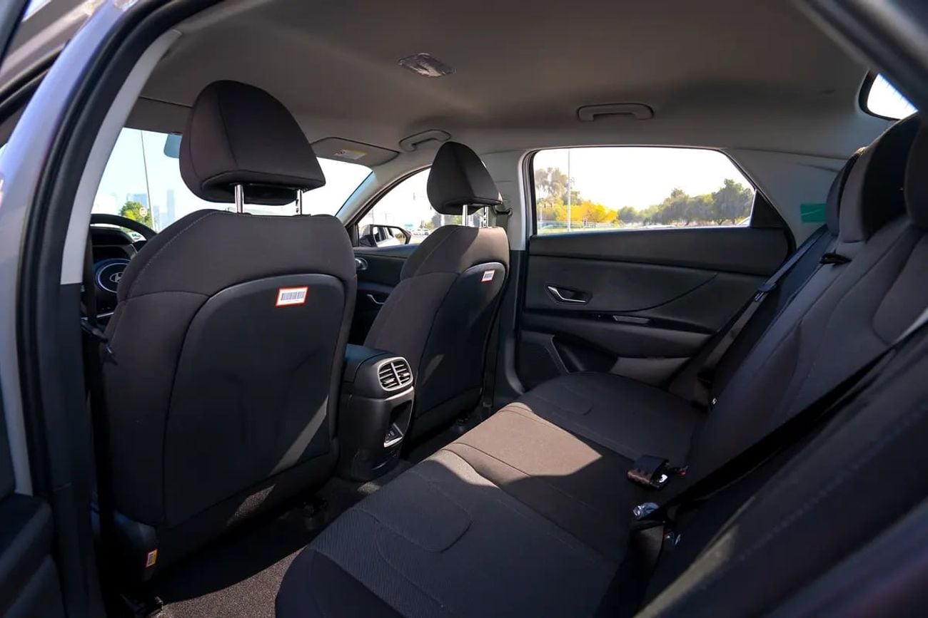 Hyundai Elantra COMFORT GCC spec