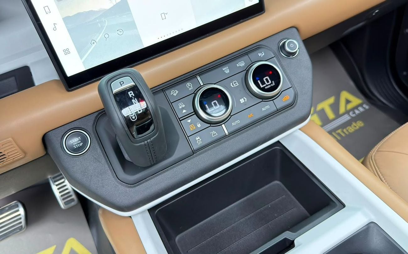 لاند روفر ديفندر 90 X-DYNAMIC HSE P400