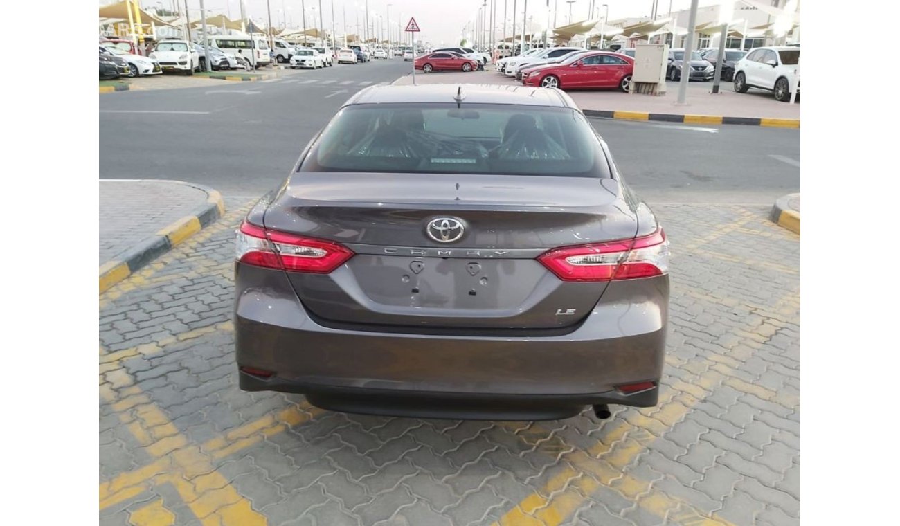 Toyota Camry LE   -  new shape   like brand new