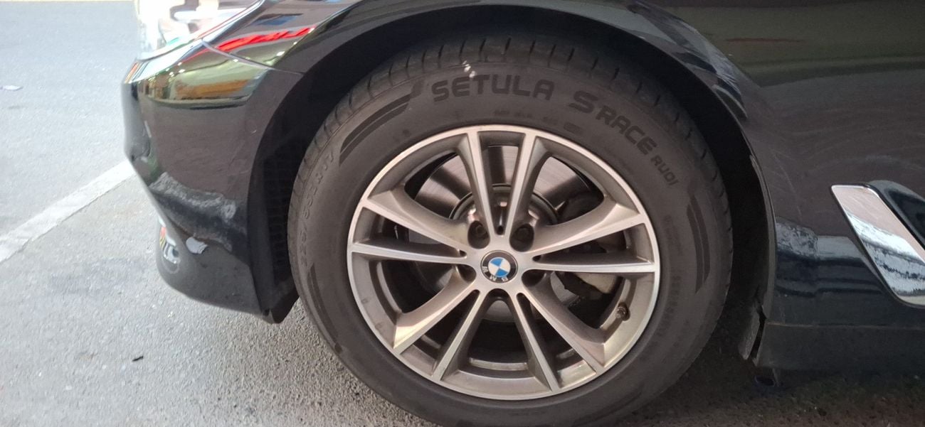 بي أم دبليو 520i EXCLUSIVE 2 | بدون دفعة مقدمة | اختبار القيادة في المنزل