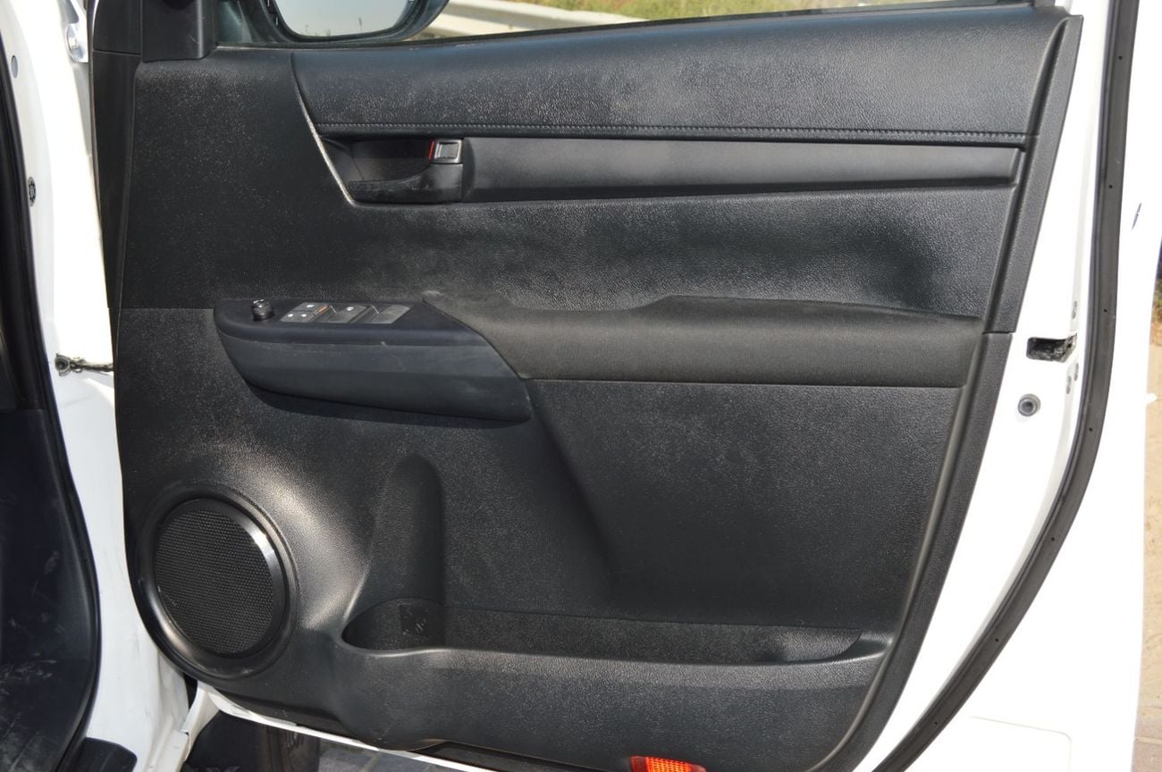 Toyota Hilux Right Hand Drive Year: 2024 Engine: 2.8L/ V4