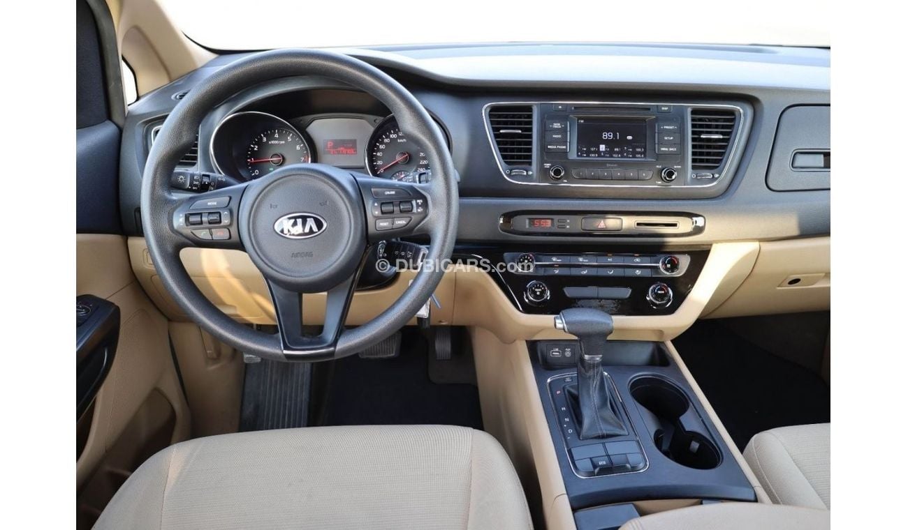 Kia Carnival | Grand Carnival | 8 Seater | 6 CYL | Excellent Condition | GCC Specs