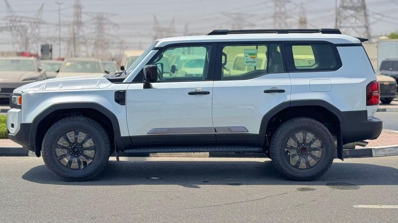 تويوتا برادو GXL 1ST EDITION Toyota Prado 2024, petrol engine 2.4L 7seats Automatic gear,white colour 2