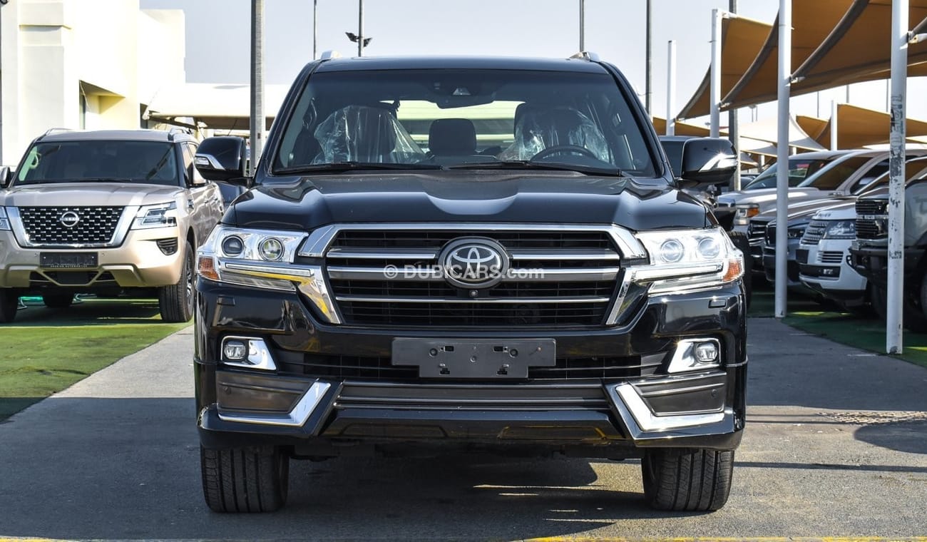 تويوتا لاند كروزر VXR 5.7 V8  Grand Touring