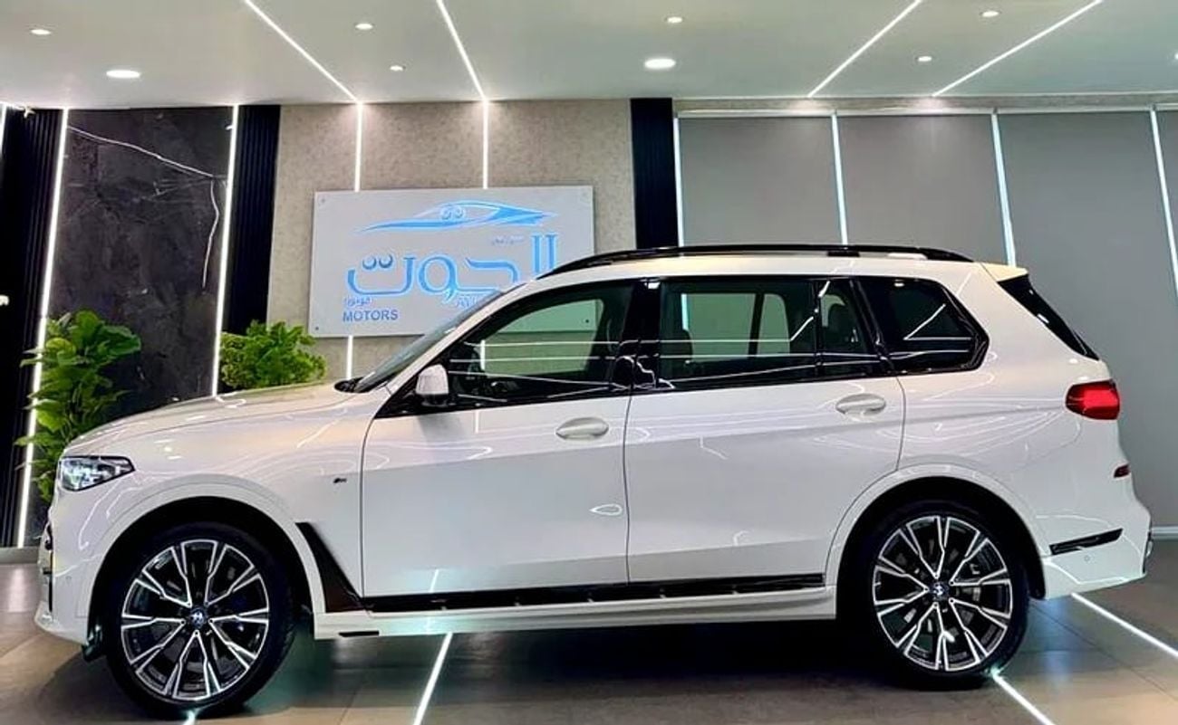 بي أم دبليو X7 40i M Sport Pure 3.0L (335 HP) AMAZING || 7 SEATS || RADAR || TOP RANGE || ACCIDENT FREE || GCC