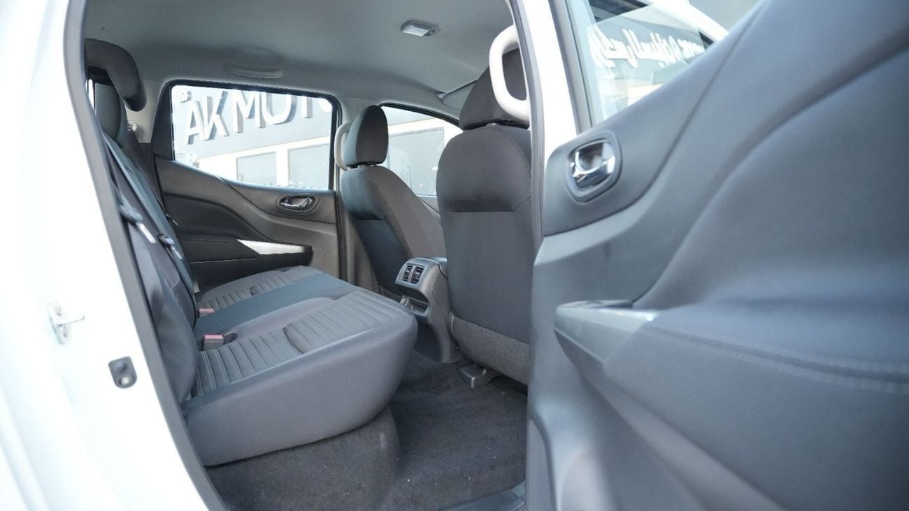 نيسان نافارا Std 2.5L 4WD M/T 2025 MY EXPORT PRICE