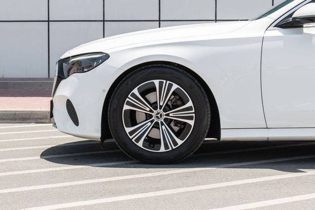 Mercedes-Benz E-Class, миниатюра 22