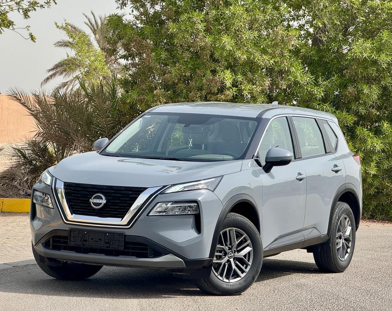 Nissan XTrail S 2.5L (169 HP) FWD (5 Seater) 2023 2.5L GCC (1240/-MONTHLY)