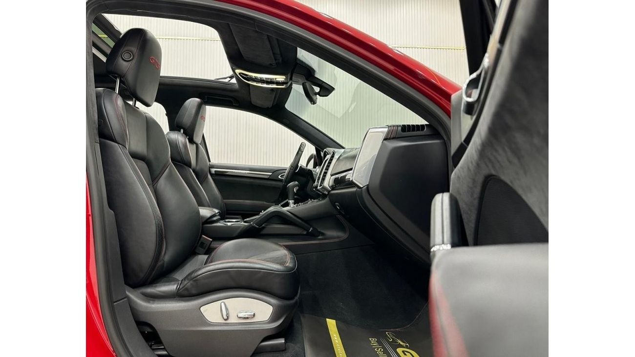 بورش كايان 2013 Porsche Cayenne GTS, Service History, Excellent Condition, GCC