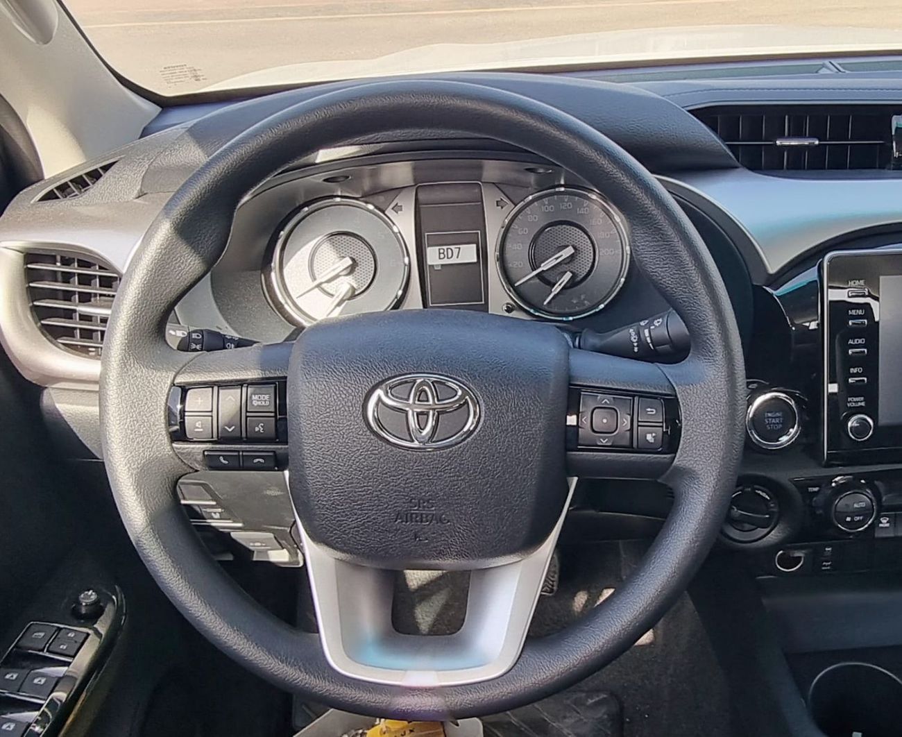 Toyota Hilux TOYOTA HILUX 2.4L DIESEL DOUBLE CABIN 4X4 GLX FULL OPTION MY 2025