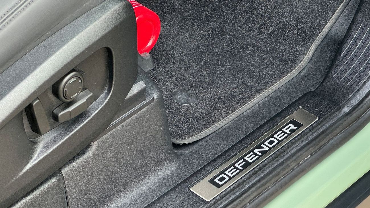 Land Rover Defender 75 Year Edition | V6 | GCC