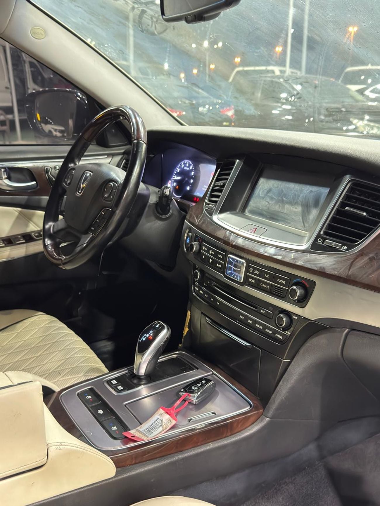 Hyundai Equus