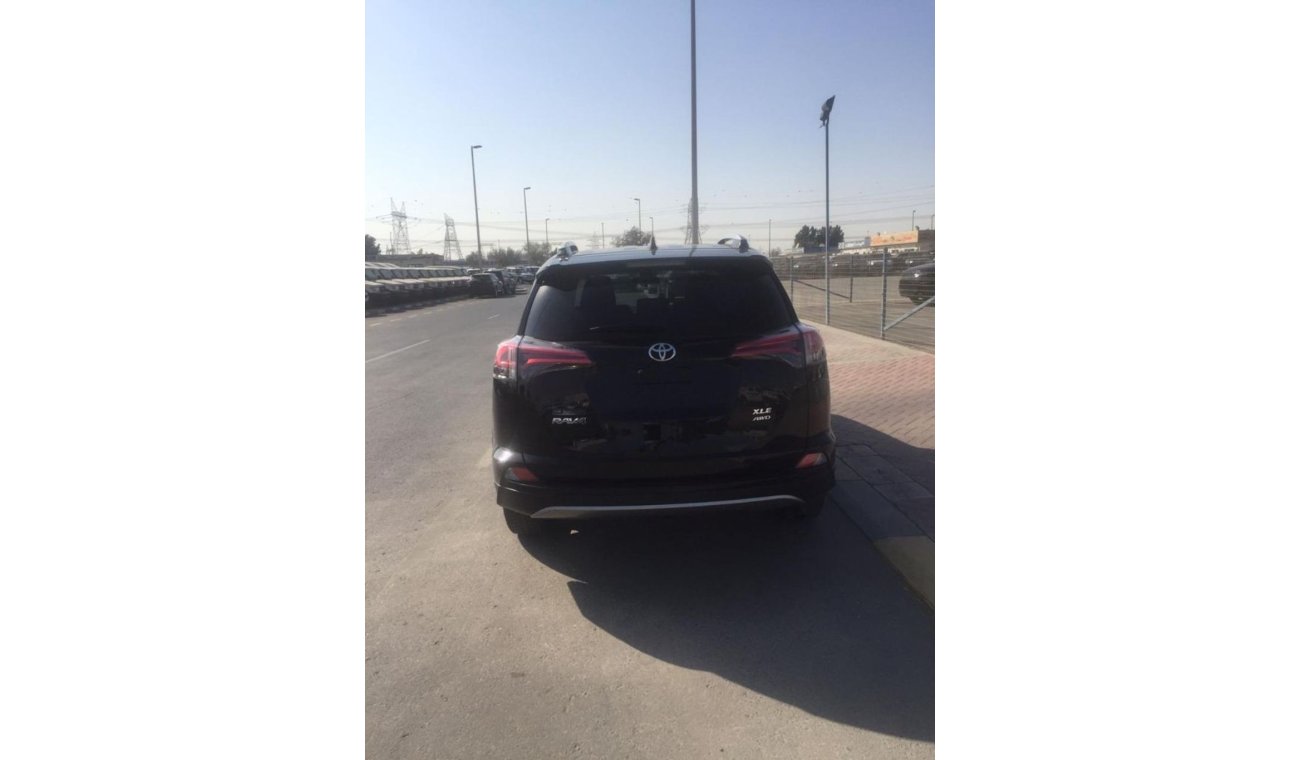 تويوتا راف ٤ TOYOTA RAV4 FULL OPTION