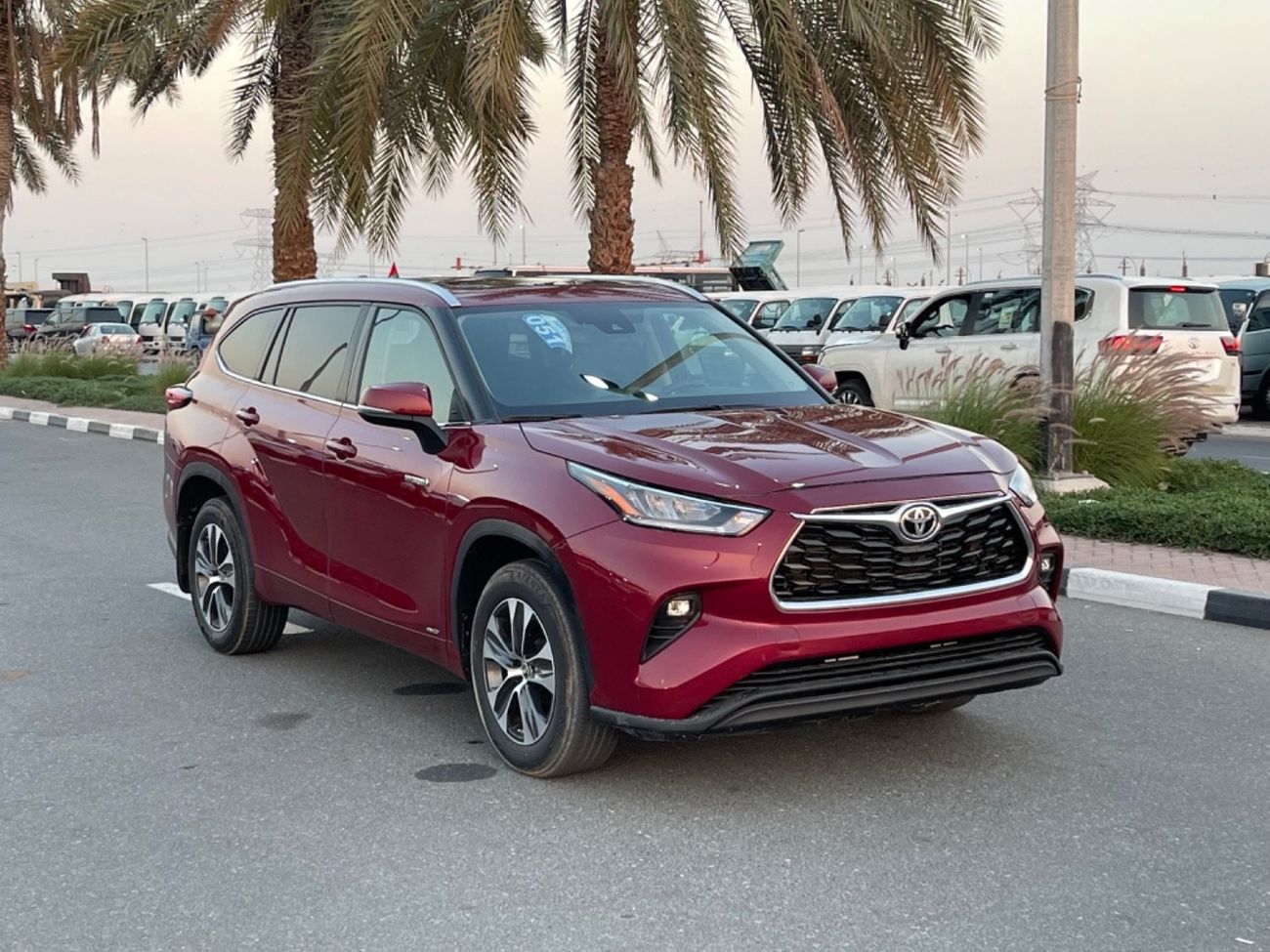 Toyota Highlander 2021 TOYOTA HIGHLANDER XLE HYBRID 4x4 IMPORTED FROM USA