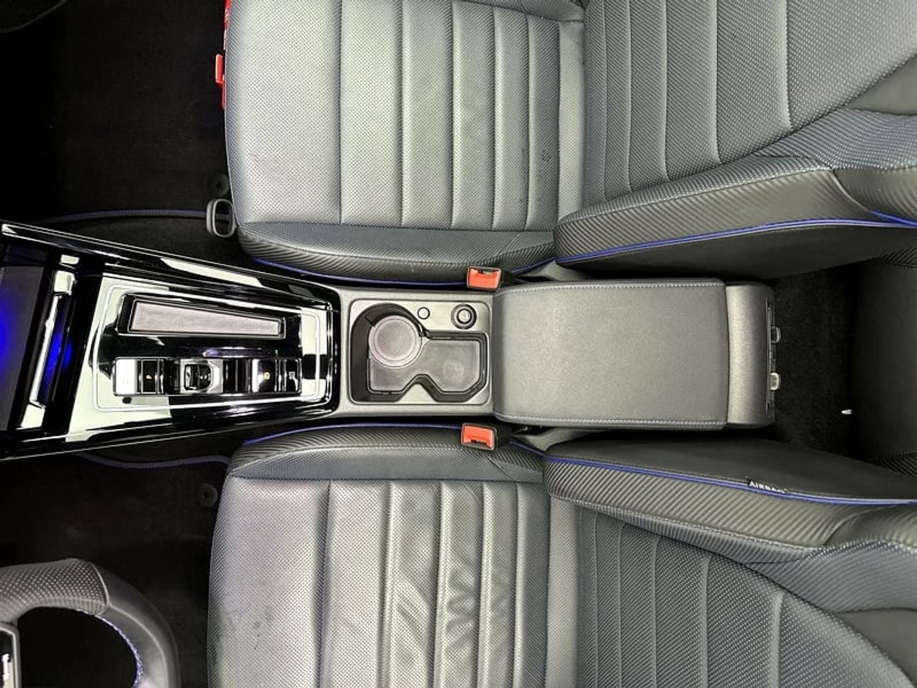 Volkswagen Golf R R 2.0L R