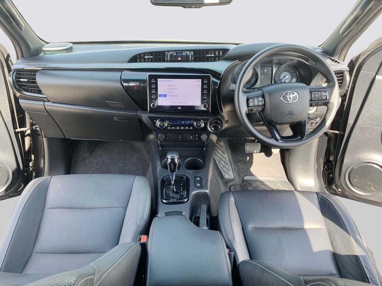 Toyota Hilux 4X4 (2.8L) DIESEL RIGHT HAND