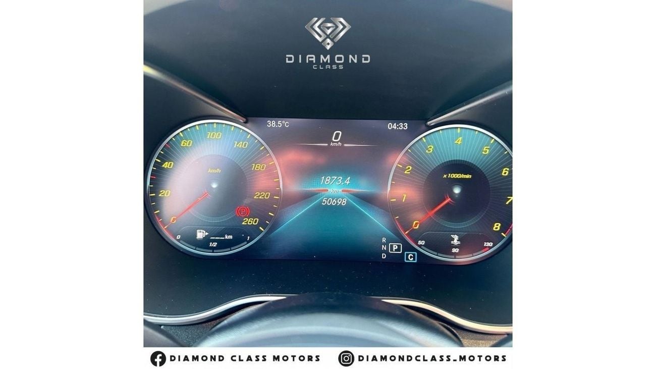 Mercedes-Benz GLC 200 Premium Mercedes GLC 200 Coupe  AMG line - 2.0T 4Matic  Sunroof  2022 GCC  Service Contract Under Me