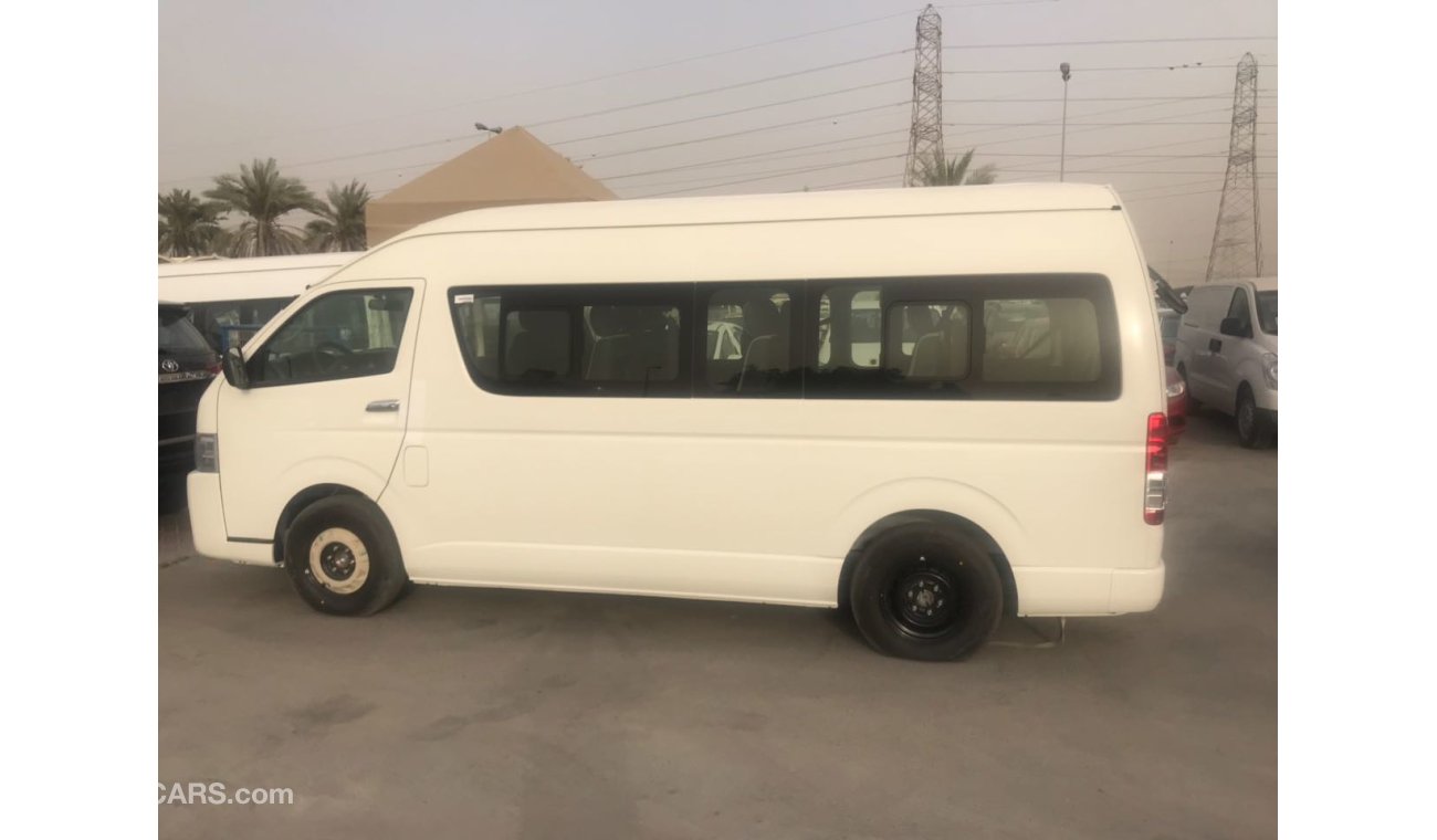 Toyota Hiace 15 seats