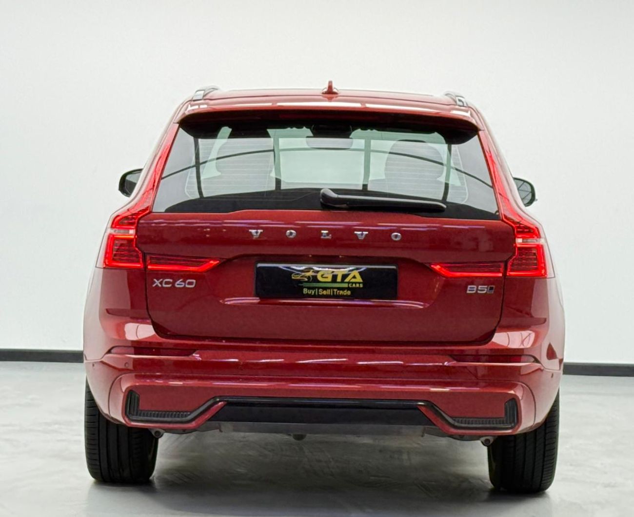 فولفو XC 60 2.0T B5 MHEV R Design (AWD) 2024 Volvo XC60 B5 AWD ,Agency Warranty ,Full Service History ,Excellent